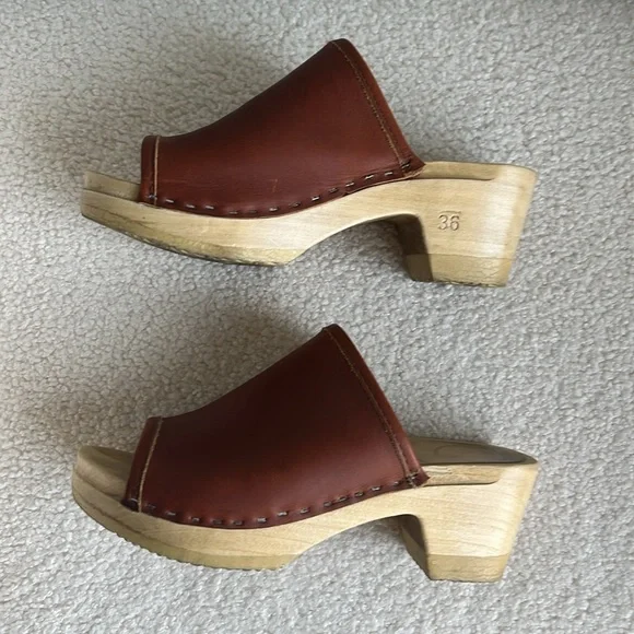 -No. 6 Daria Mid Heel Sandal - Picture 5 of 8